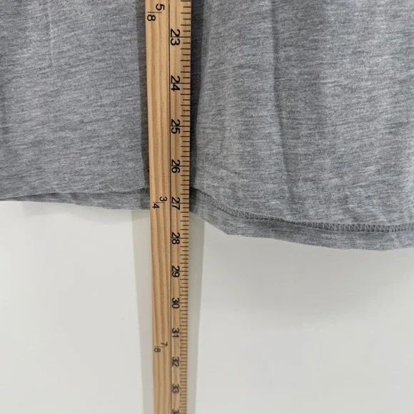 Disney‎ Mickey Mouse Graphic T Shirt Gray Distressed Short Sleeve Top Size S - Picture 5 of 7